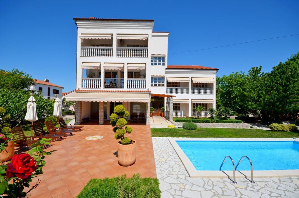 Apartments Sinisa مالينسكا المظهر الخارجي الصورة